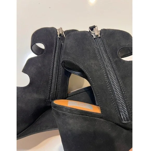 DV by Dolce Vita Black Faux Suede Wedge Buckle Gladiator Sandals - Size 7 - Picture 8 of 13